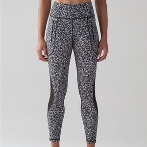 LULULEMON Invigorate 7/8 Tight Black White 4